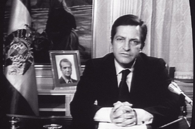 Dimisión de Adolfo Suárez