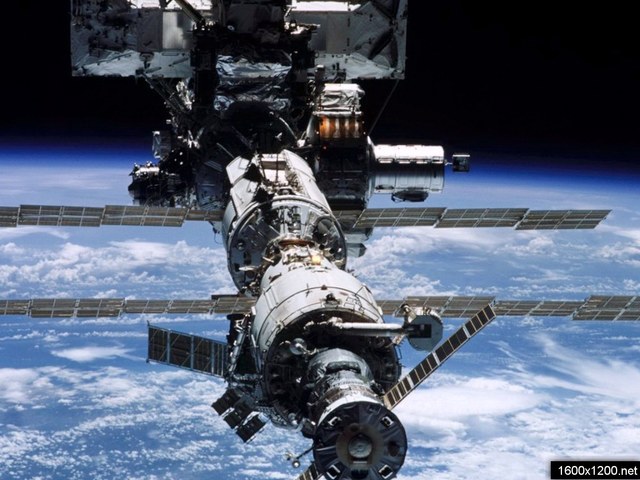 Первая орбитальная космическая станциия