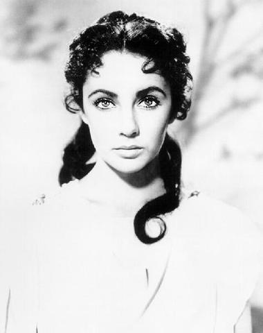 Elizabeth Taylor is born in London, England