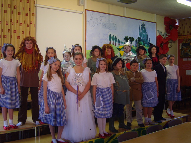 Y4-6 Christmas production: Wizard of Oz
