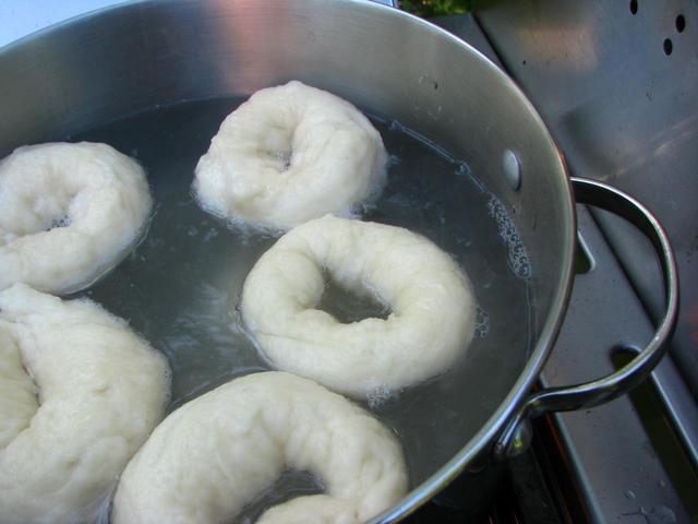 Invention of Obwarzanek