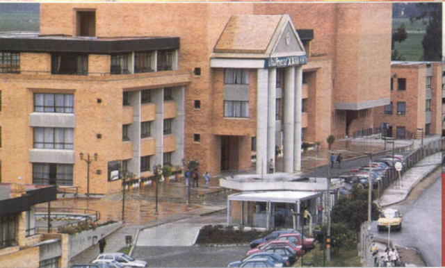 construcción de la primera edificación