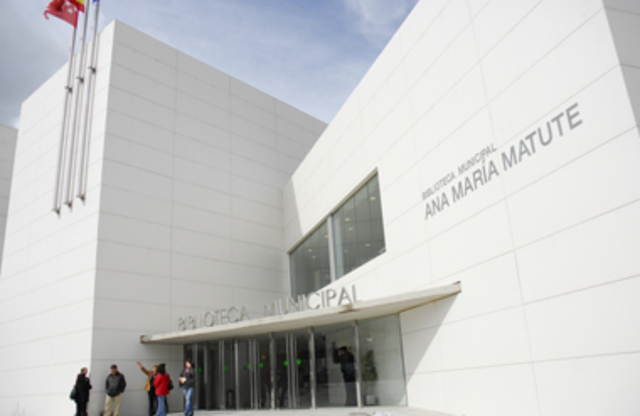 Apertura de la Biblioteca Ana María Matute