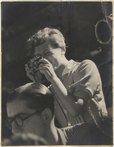 Gerda Taro, seudónimo de Gerta Pohorylle,pionera en el periodismo gráfico de guerra, esposa de el también fotógrafo Robert Capa.