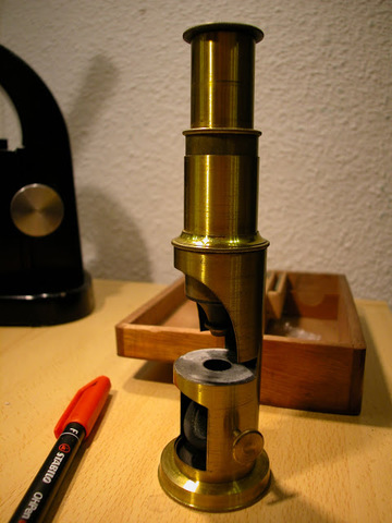 Noël Lerebours invento el microscopio de tambor