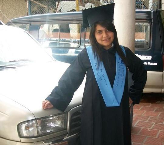 Vanessa se gradua del bachillerato