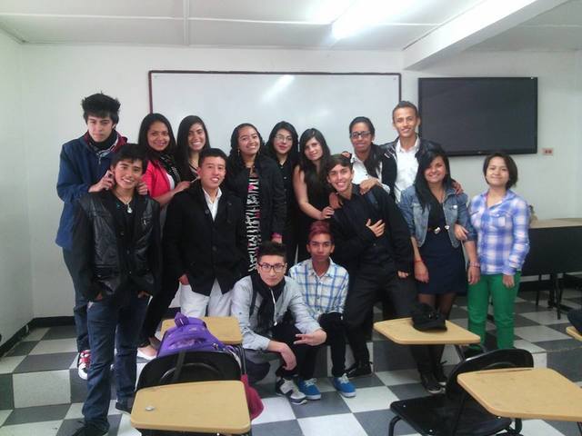 Con Algunos Nuevos Compañeros