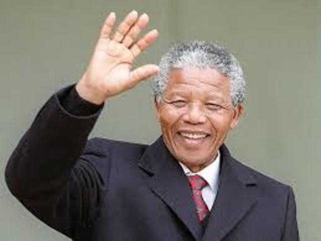 NELSON MANDELA GANHA PRÊMIO NPOBEL DA PAZ