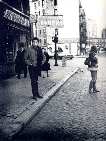 Bob Dylan travels to New york