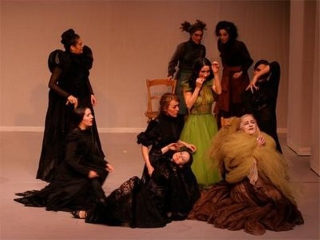 La cas de Bernarda Alba acto 2