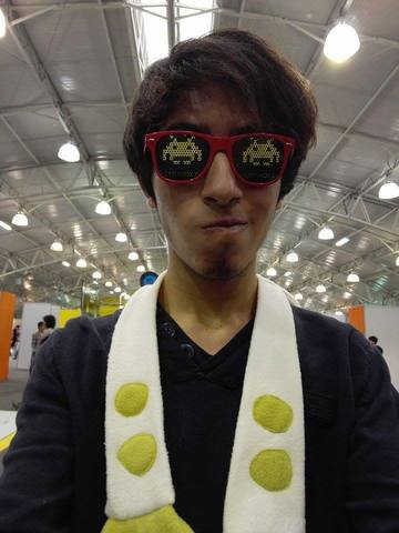 Fue a su primer SOFA. Ahí una foto de él.