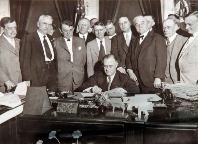 Tennessee Valley Authority founded