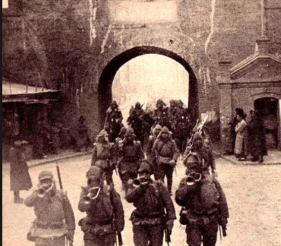 Japan invades Manchuria