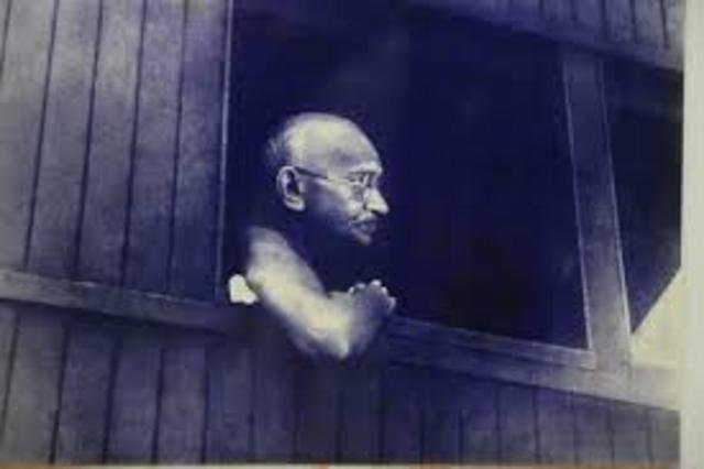 Gandhi was kicked off train