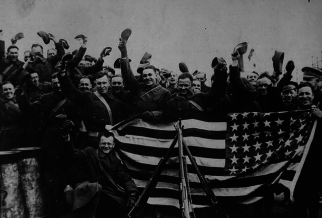 The first wave of Amercian soldiers land in France