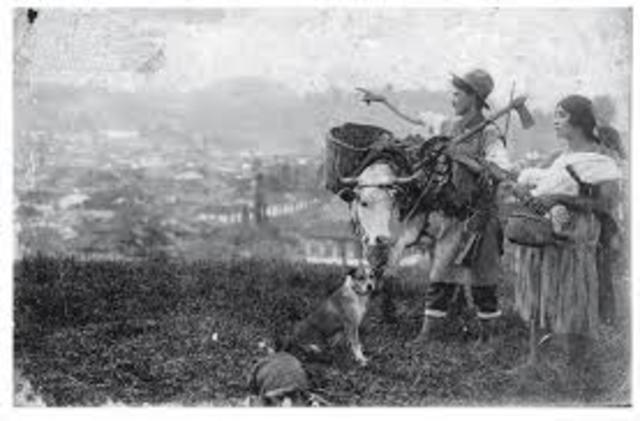 Primera sociedad no familiar