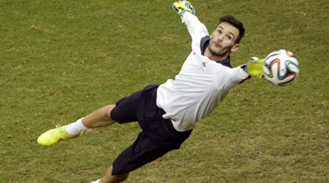 empezo a jugar futbol