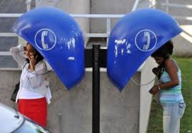 TELEFONO PUBLICO PARA ENVIAR EL MENSAJE AL BEEPER DE MAMA