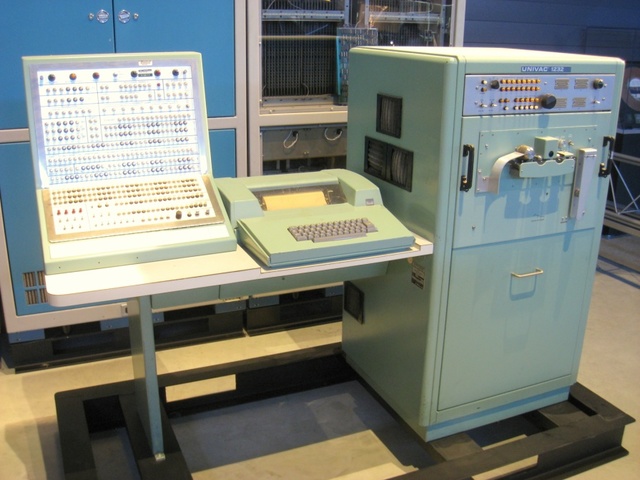 COMPUDADORAS 2DA GENERACION