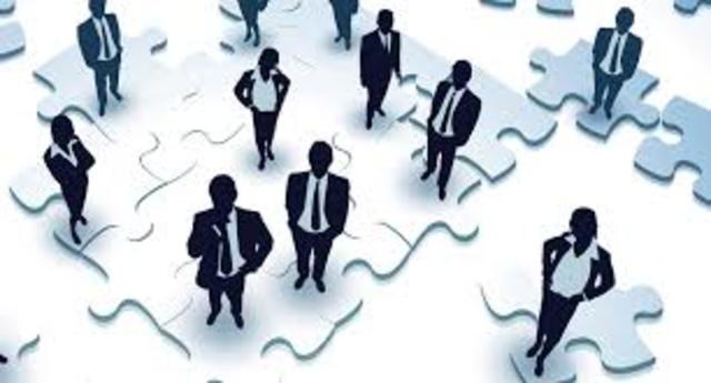 internet empiza a utilizarse en el mundo empresarial y fines comerciales