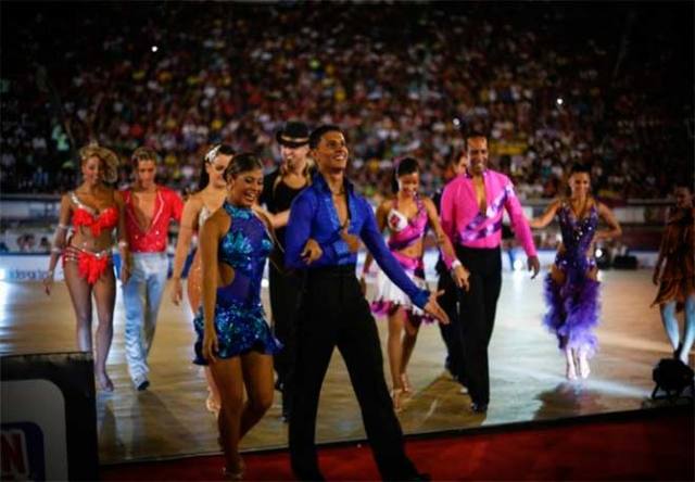 la salsa se mantiene en pie...