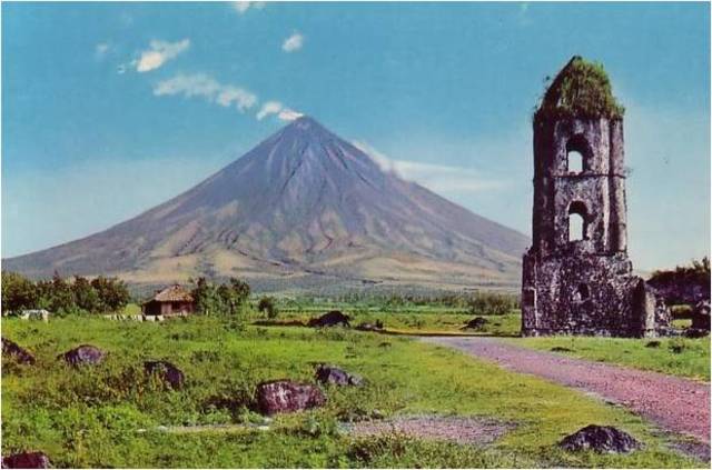 Mayon Volcano, Philippines