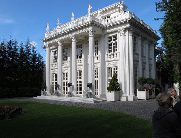 Abigail and John become first inhabitants of the White House