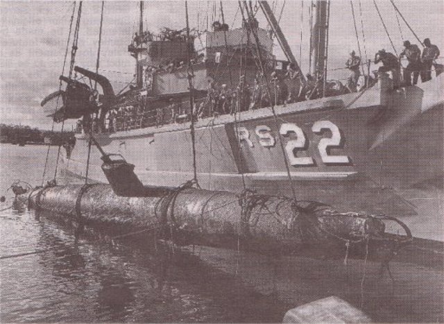 Japanese midget submarines attack Sydney Harbour