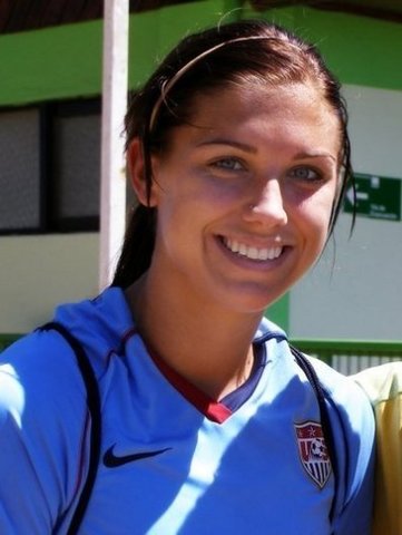 Alex Morgan wins the American Sportswoman of the Year