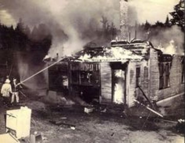 Miss Maudies houes burns own