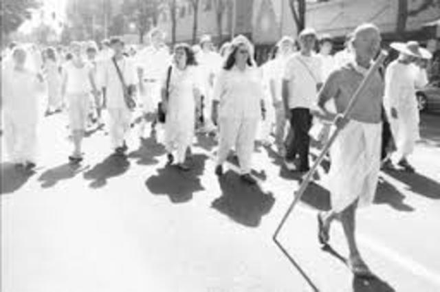 Gandhi starts his journey to the sea to make salt