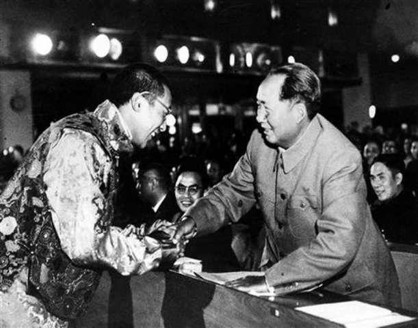 Chairmen Mao and the Dalai Lama meet
