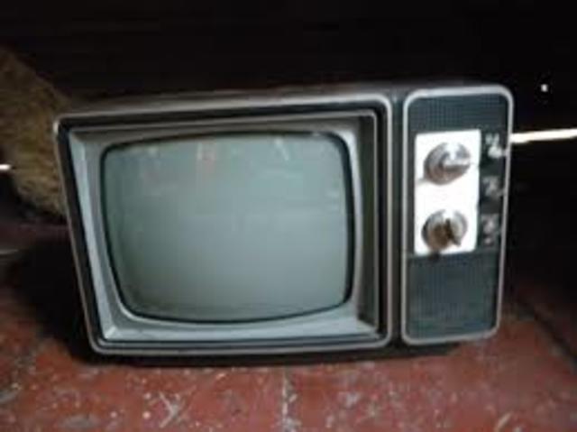 TELEVISOR A BLANCO Y NEGRO