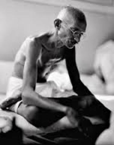 Gandhi starts fasting