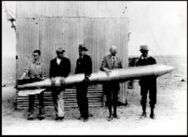 1st flight of liquid fueled rocket