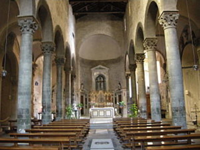 Chiesa Santi Apostoli (storia e architettura )