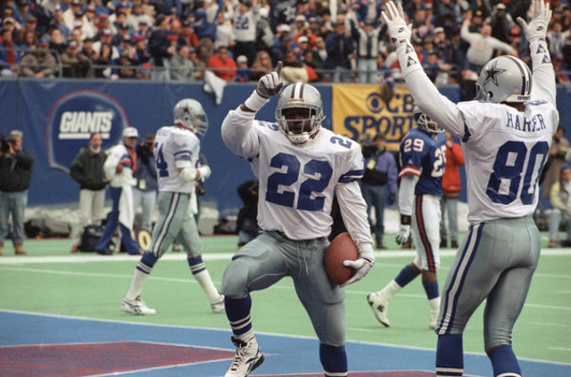 Dallas Cowboys win first of many 1990's Superbowls