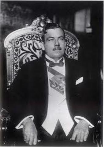 Cárdenas expelled Calles