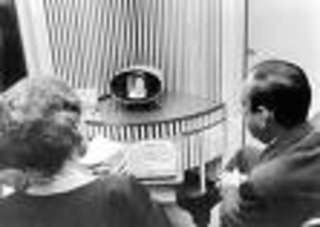 Mrs. L.B. Johnson in D.C. to Elizabeth Ward and Major Wagner in New York City