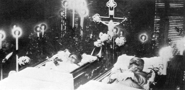 Assassination of Archduke Ferdinand and his wife