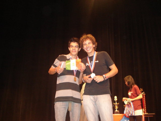 Obtuve 1 lugar en la "Science Olympiad" en la universidad A&M, CollesteStation,Texas.