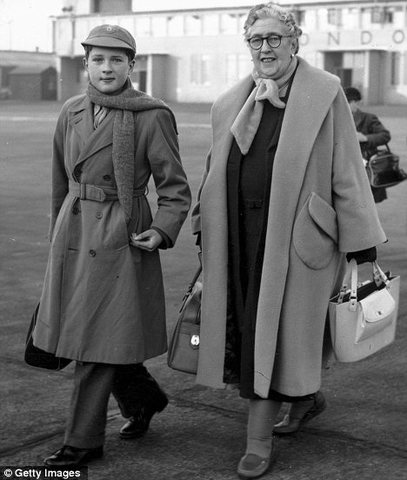 Ο Χωρισμος της με τον αντρα της.