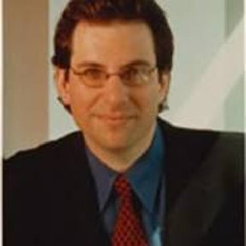Kevin Mitnick - "fantasma de los cables"