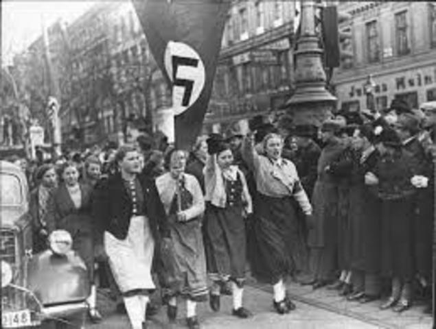 Germany announces ‘Anschluss’ with Austria