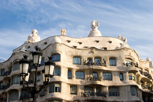 Modernism: La Casa Milà