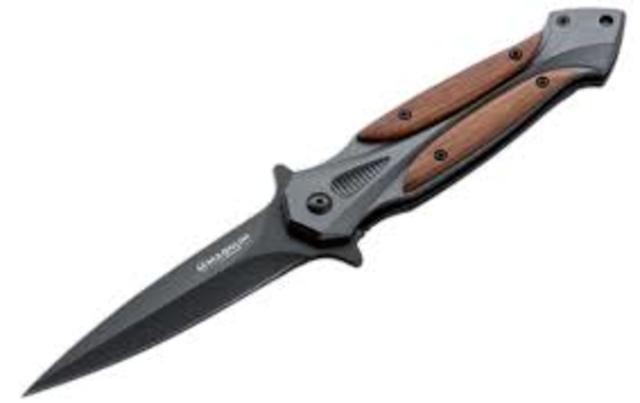 People want to kill Tom