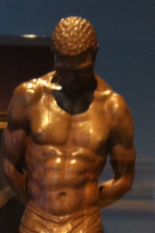 Emma Marie sculpts Free