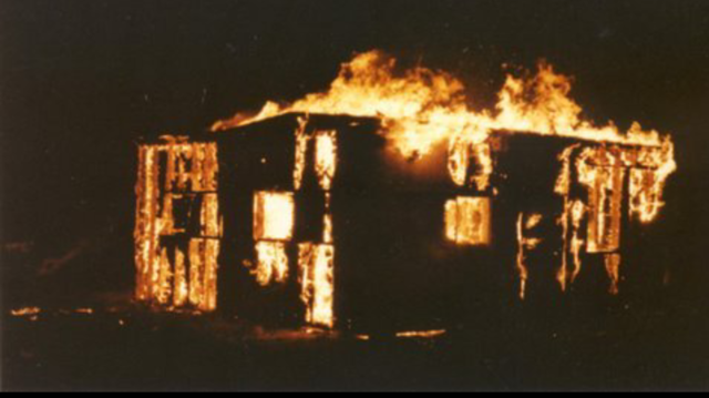 Lisette tries to kill Nore.