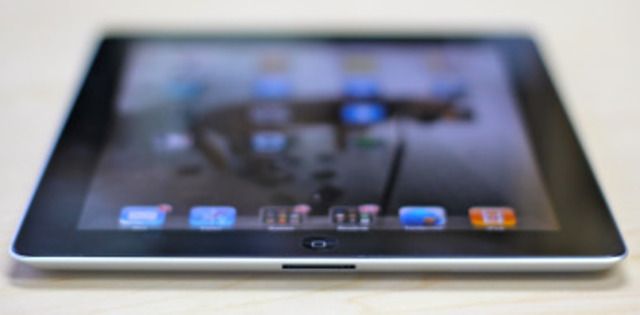 Macworld reviews iPad 2