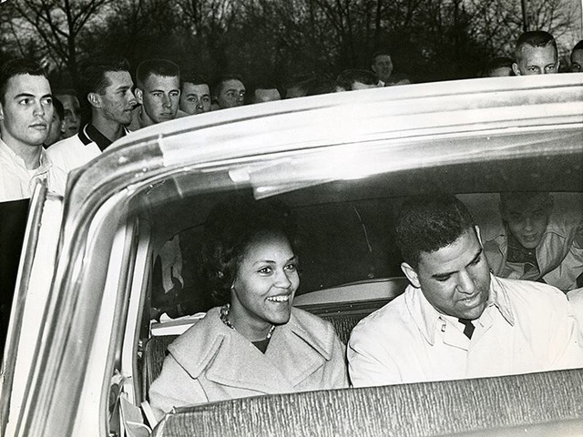 Hamilton Holmes and Charlayne Hunter to UGA